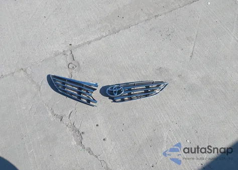 2005 Toyota Camry Le V6 from USA, damaged, VIN 4T1BF30K65U096853